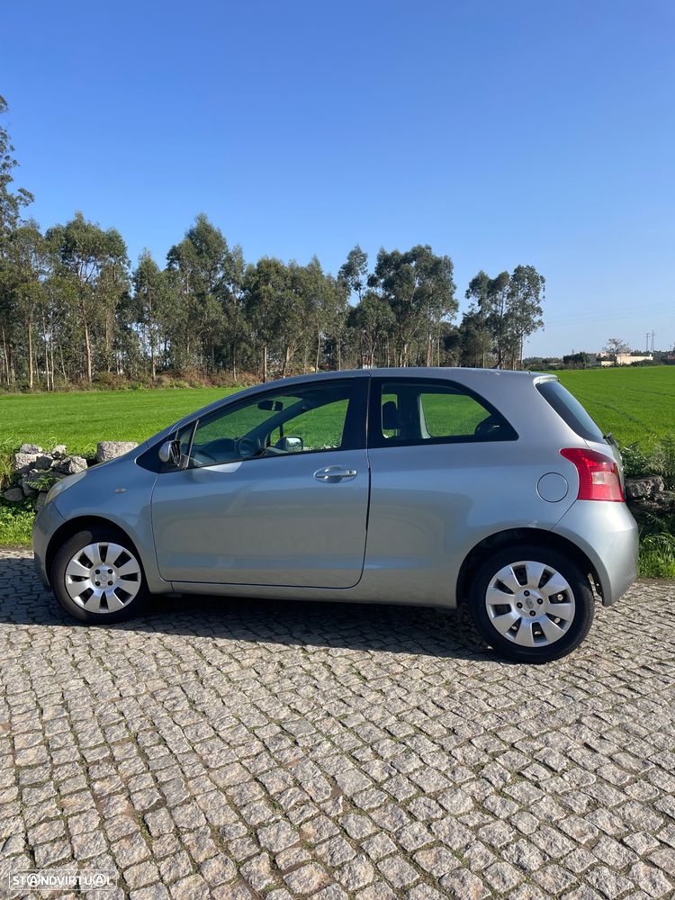 Toyota Yaris 1.0 VVT-i Sol High Pack MMT - 1