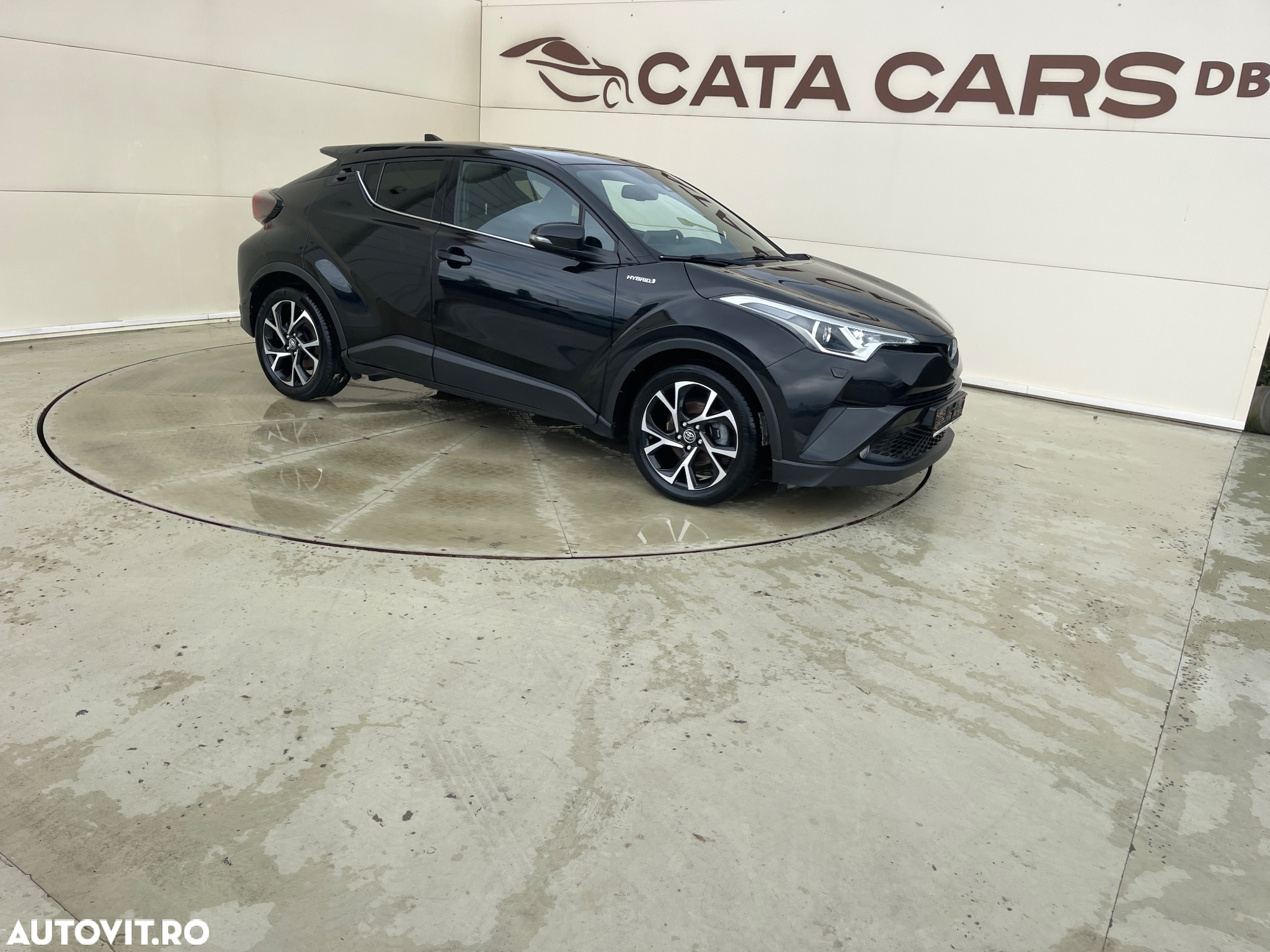 Toyota C-HR Hybrid Club - 19