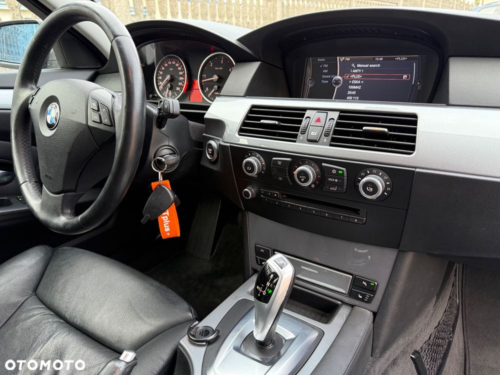 BMW Seria 5 525d - 30