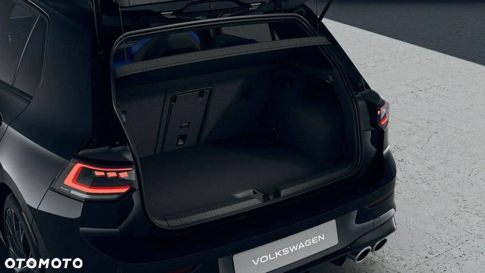 Volkswagen Golf - 8