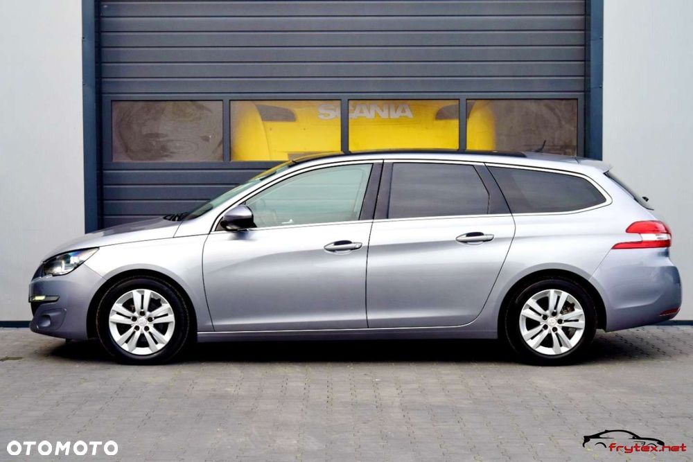 Peugeot 308 - 8