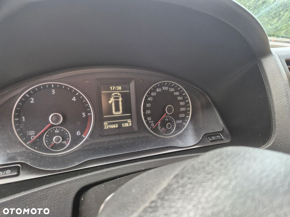 Volkswagen T5 - 15
