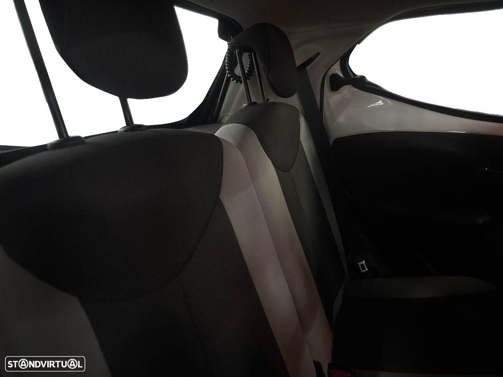Toyota Aygo 1.0 X-Play - 12