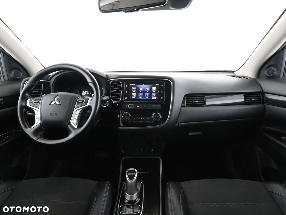 Mitsubishi Outlander Intense + - 16