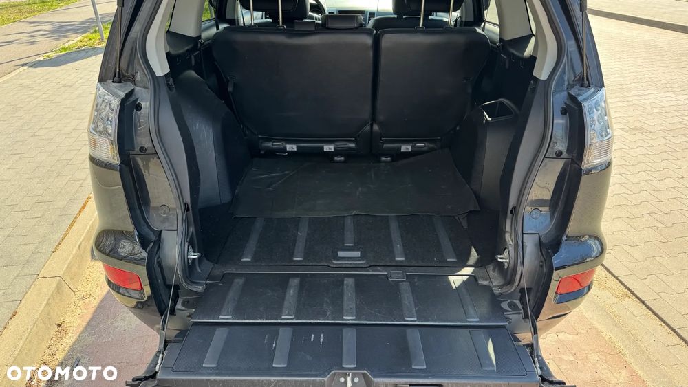 Mitsubishi Outlander 2.0 Intense 2WD CVT - 19