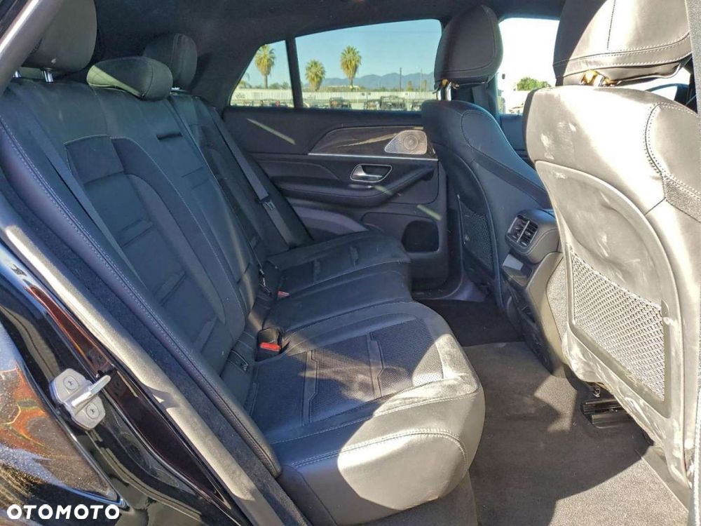 Mercedes-Benz GLE - 12