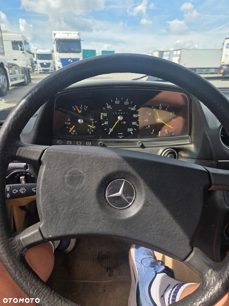Mercedes-Benz W123 - 3