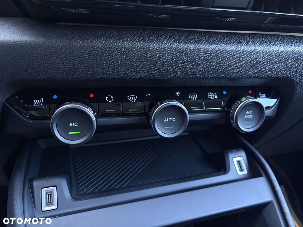 Citroën C4 PureTech 100 Stop&Start FEEL - 29
