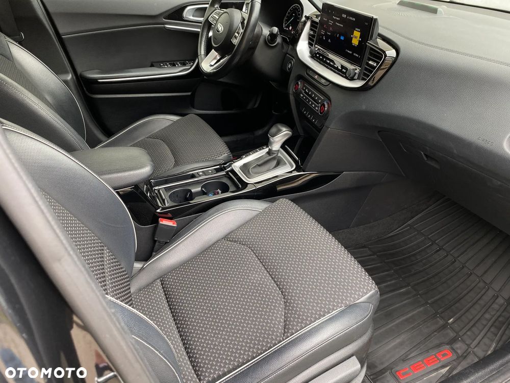 Kia Ceed 1.6 GDI PHEV Business Line DCT - 12