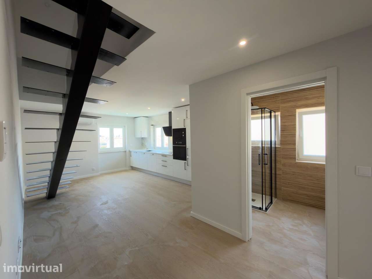 Apartamento T1+1 - Grande imagem: 2/57
