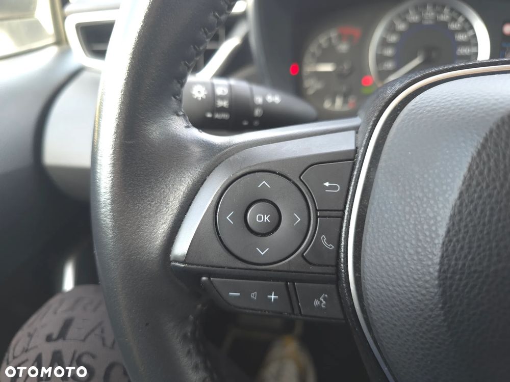 Toyota Corolla 1.8 Hybrid Comfort - 24