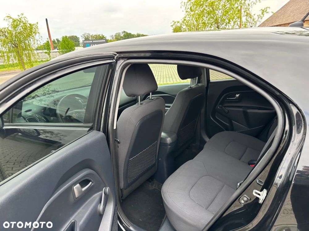 Kia Rio 1.2 Business Line - 13