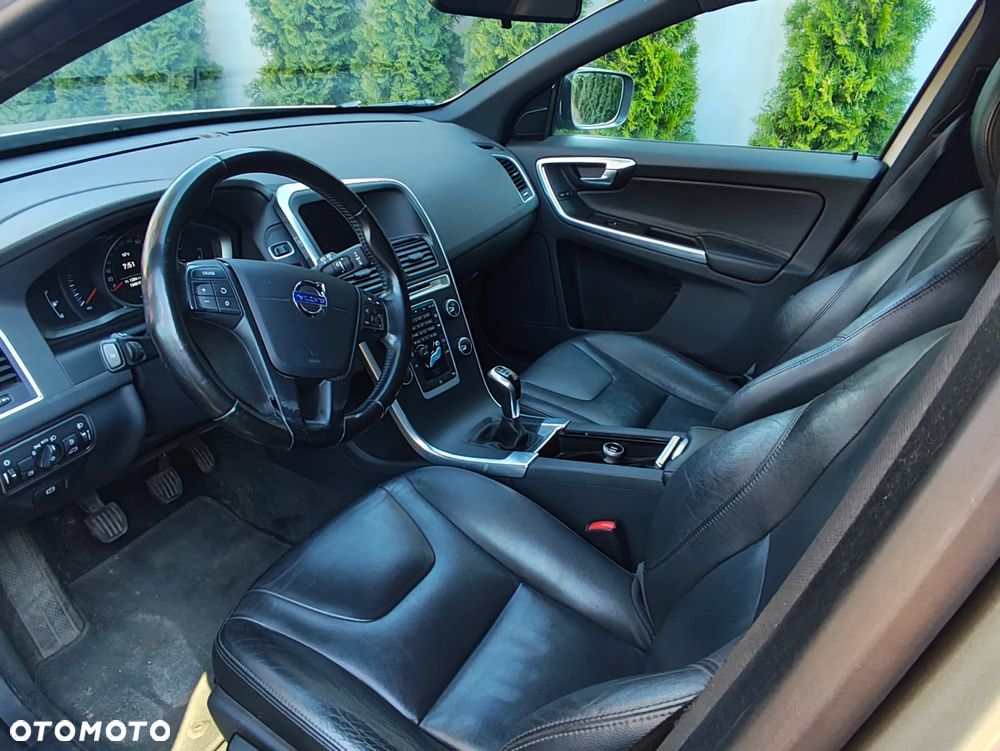 Volvo XC 60 - 6
