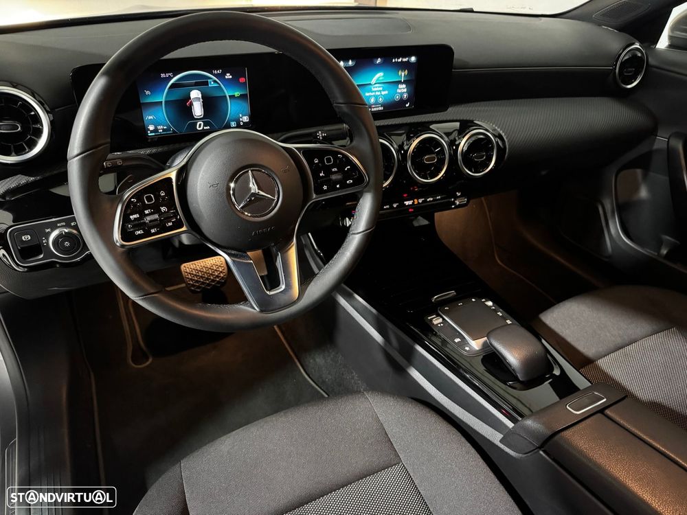 Mercedes-Benz CLA 180 d Business Solutions Frota Aut. - 14