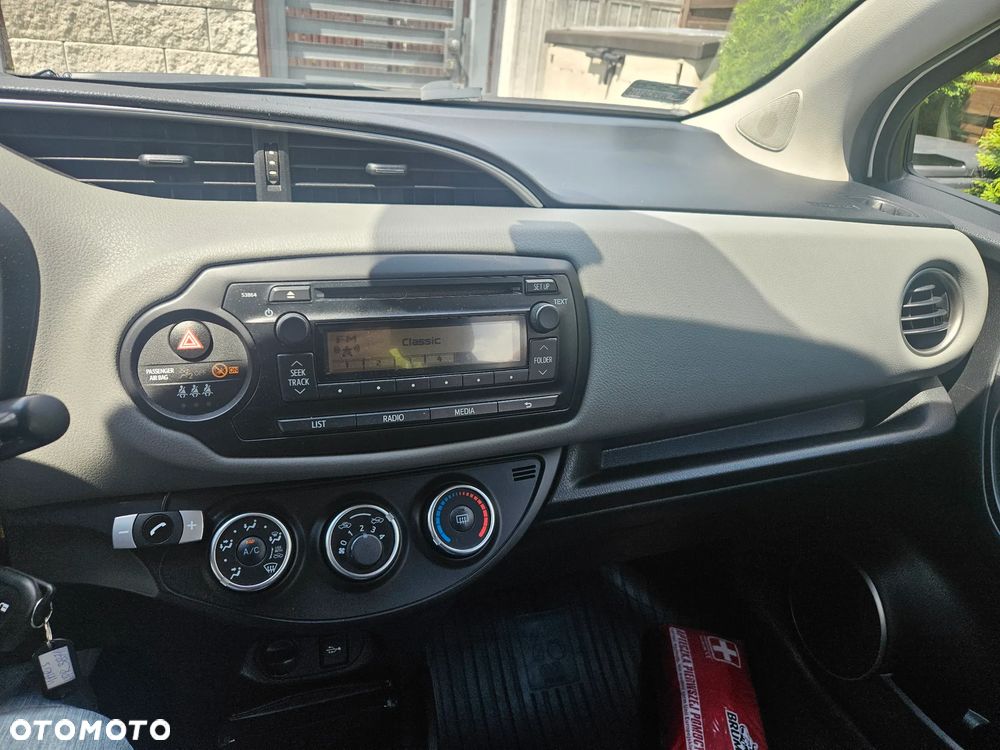 Toyota Yaris 1.0 Active EU6 - 7