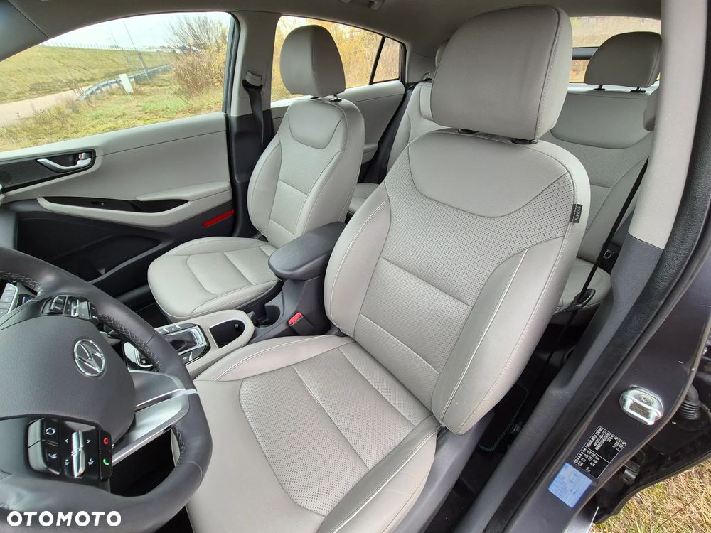 Hyundai IONIQ hybrid Premium - 22