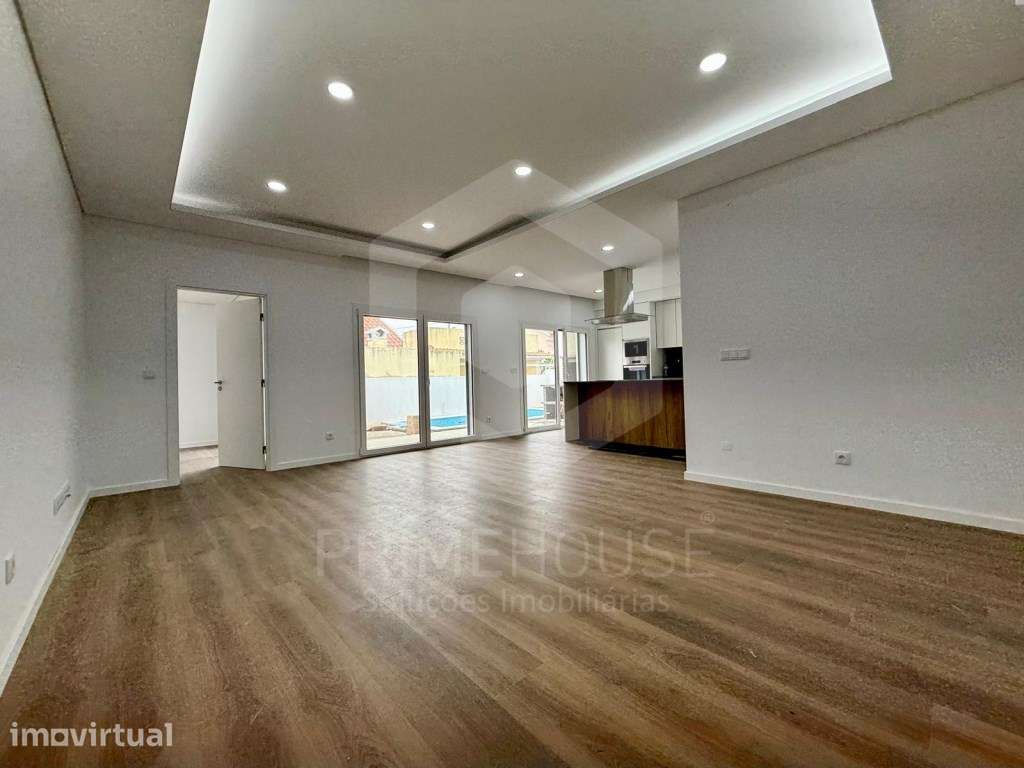 Moradia isolada T4|2 suites|piscina|Premium Fernão Ferro - Grande imagem: 2/28