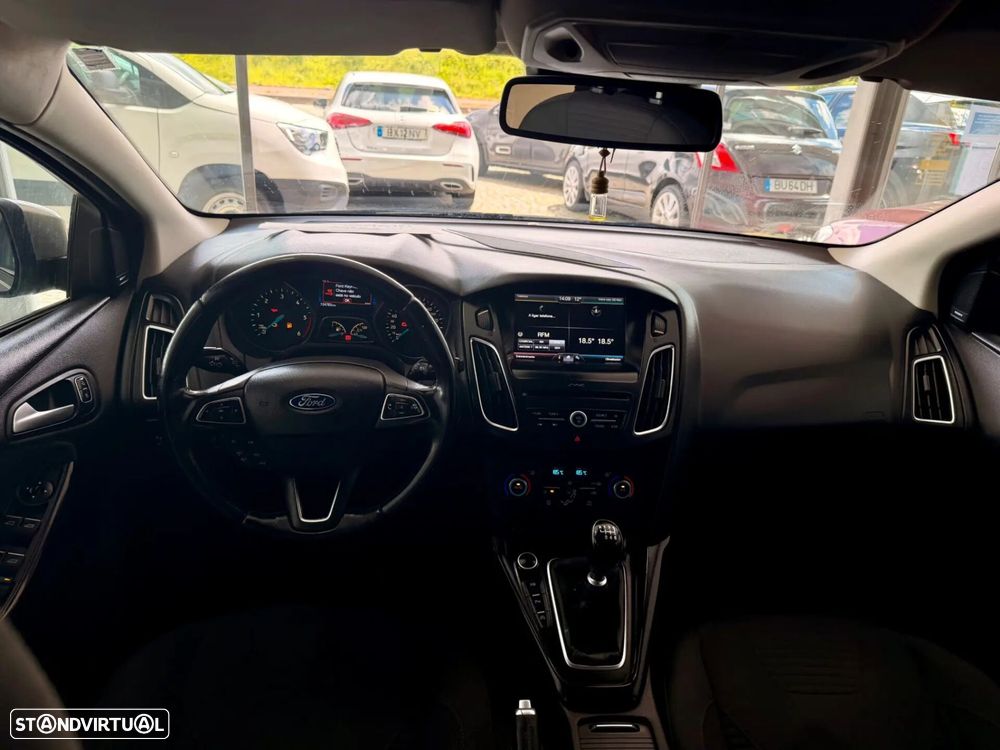 Ford Focus SW 1.5 TDCi EcoBlue Titanium - 12