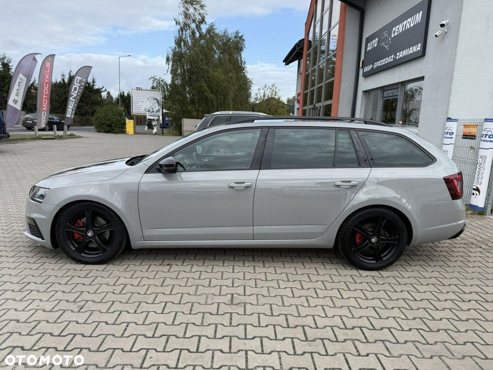 Skoda Octavia Combi 2.0 TDI DSG RS - 10