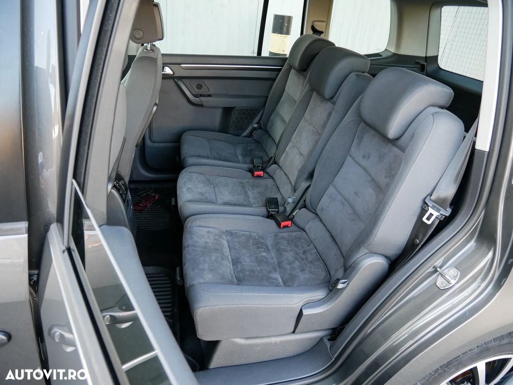 Volkswagen Touran - 22