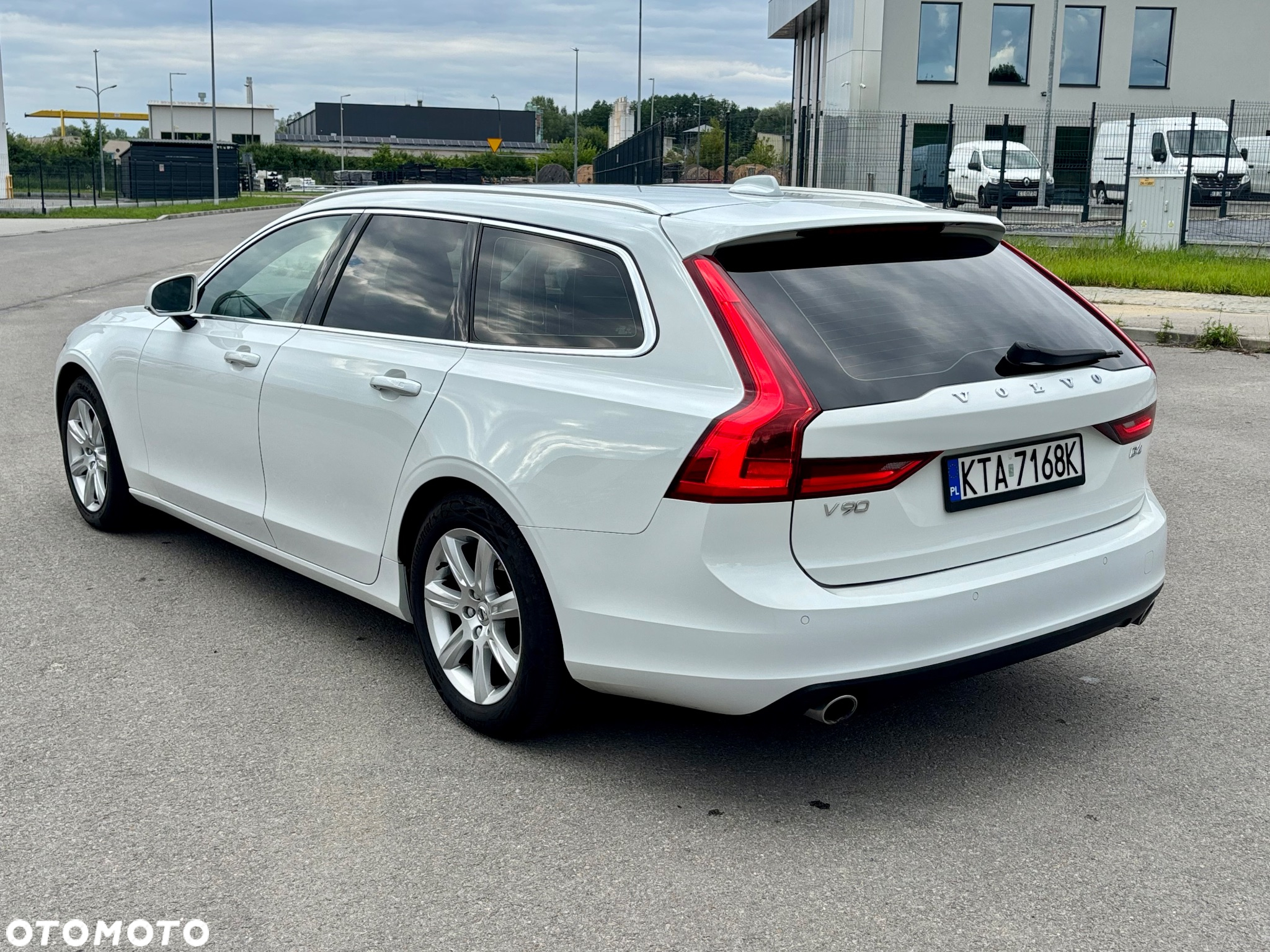 Volvo V90 D4 Momentum - 5