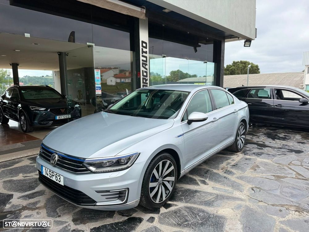 VW Passat - 2