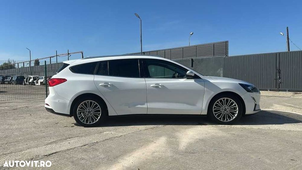 Dezmembram Ford Focus 4 , an 2019 cod motor  ZTD ,AUTOMAT - 3