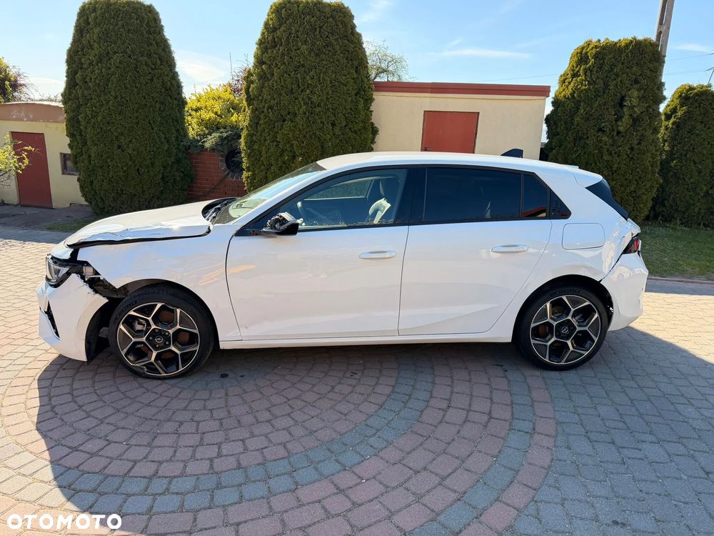 Opel Astra 1.6 T Plug-in Hybrid GS - 4