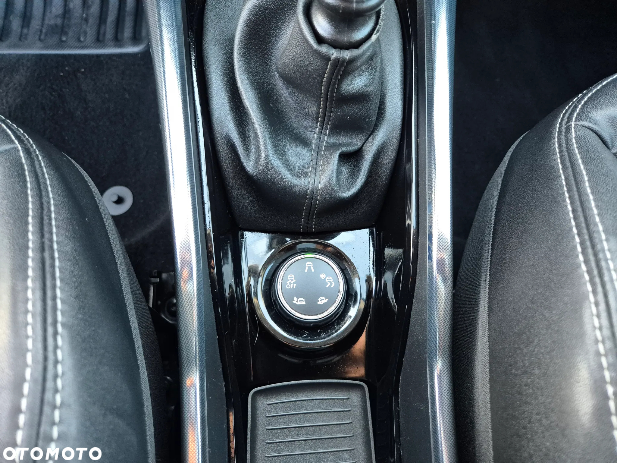 Peugeot 2008 e-HDi FAP 115 STOP & START Business-Line - 37