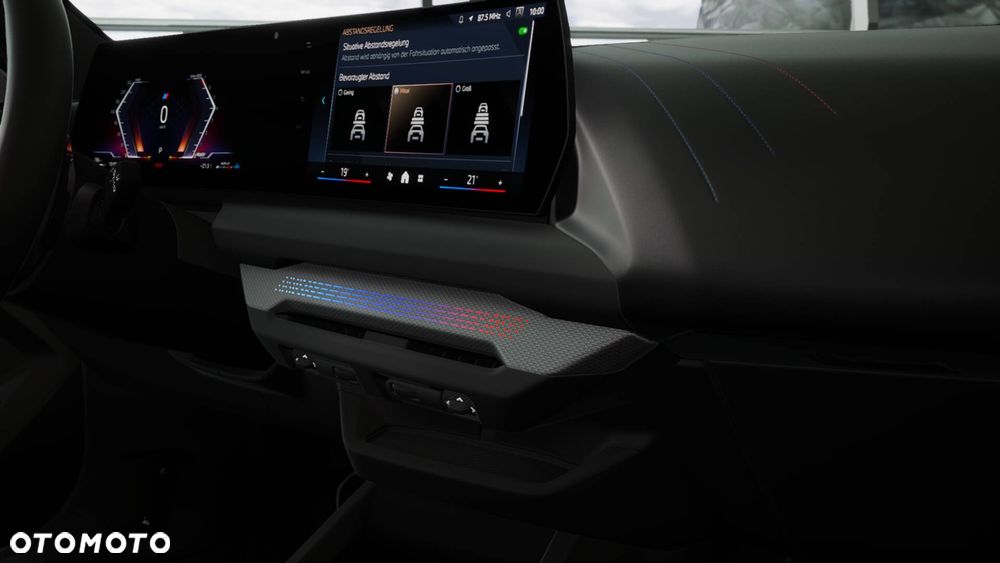 BMW Seria 1 120 mHEV - 12