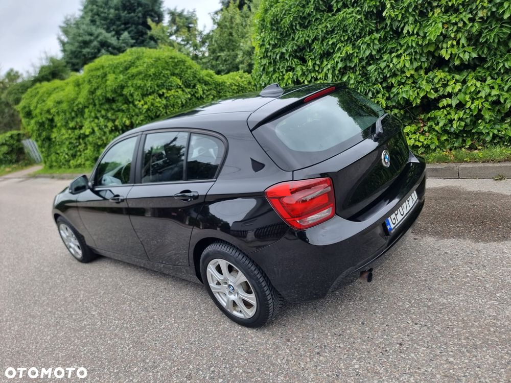 BMW Seria 1 114i - 4