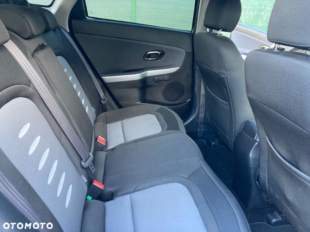 Kia Ceed - 14