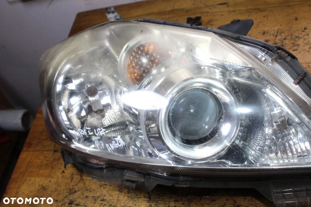LAMPA LEWA LUB PRAWA PRZÓD TOYOTA AURIS I LIFT ANGLIA - 3