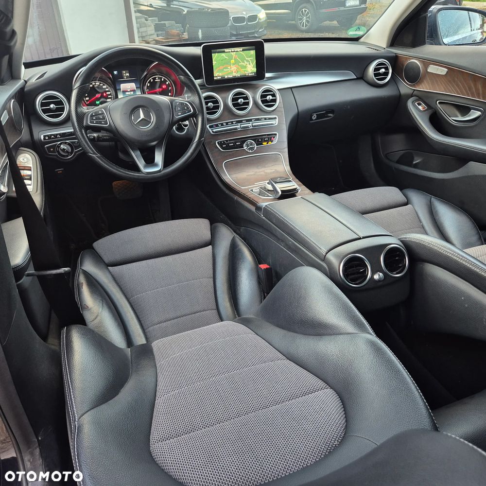 Mercedes-Benz Klasa C 180 7G-TRONIC - 15