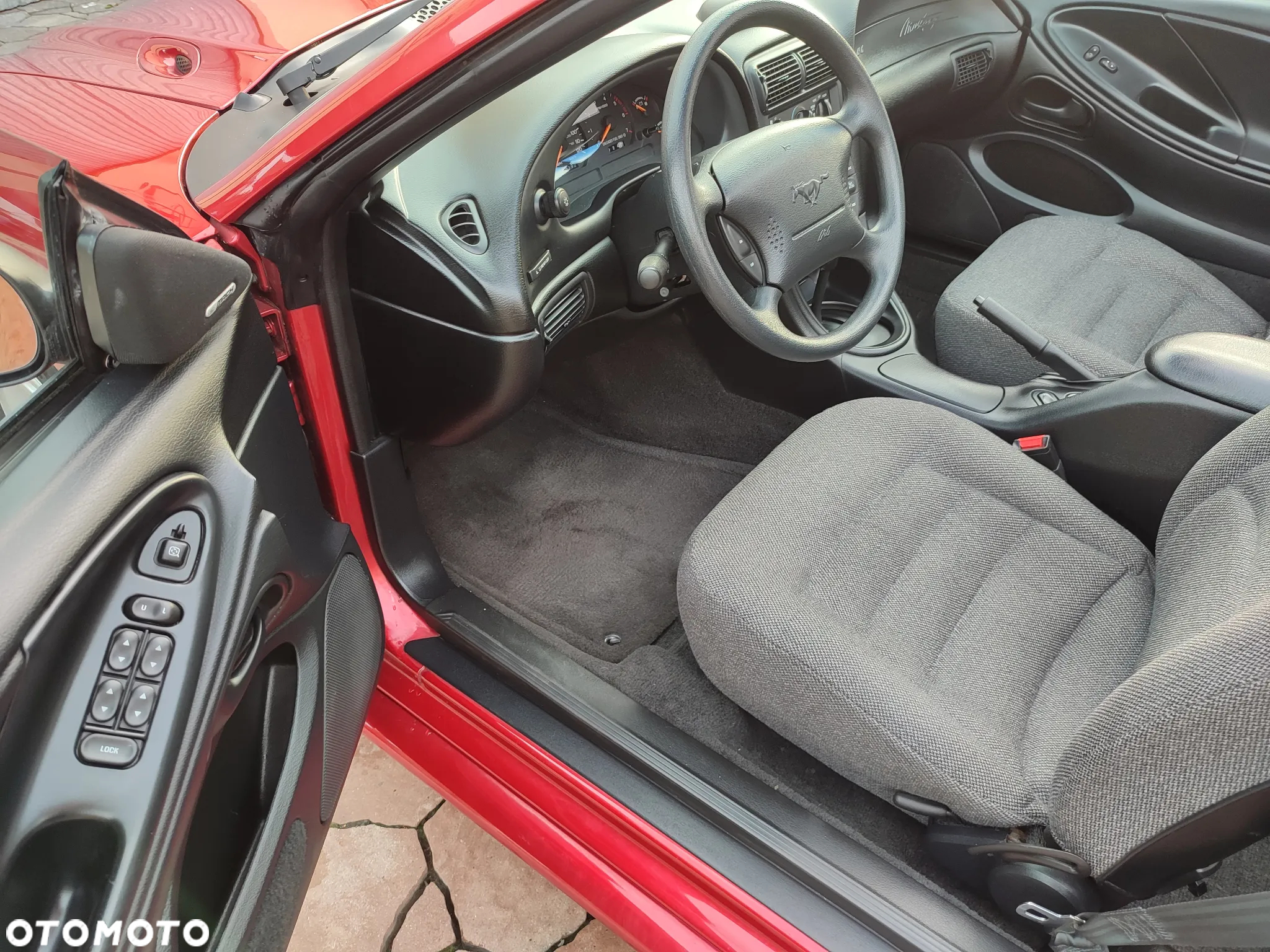 Ford Mustang - 19