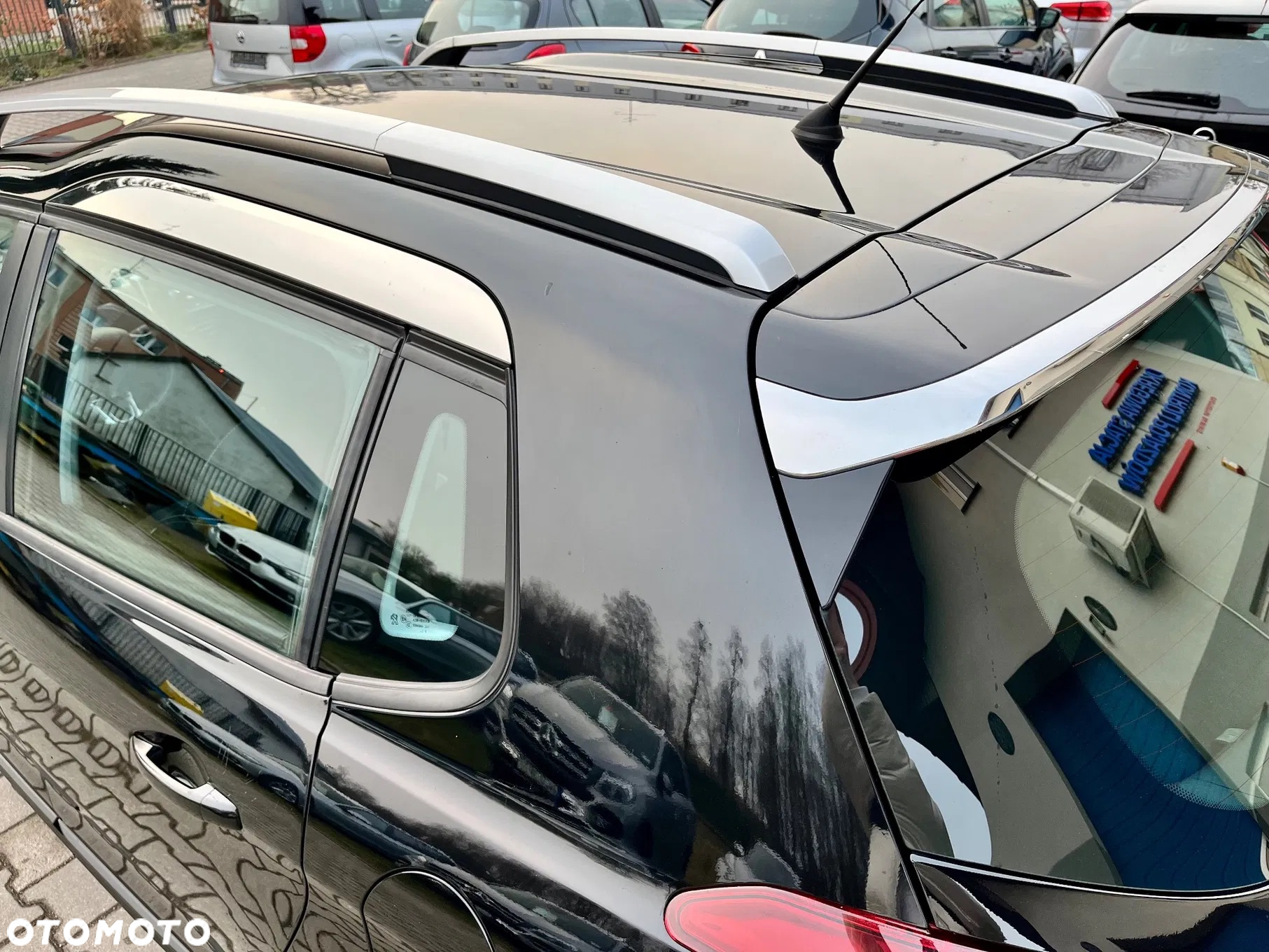 Peugeot 2008 1.2 Pure Tech Style S&S - 31