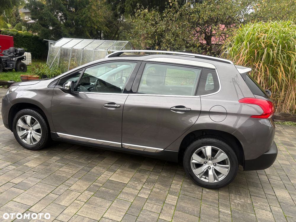 Peugeot 2008 - 12