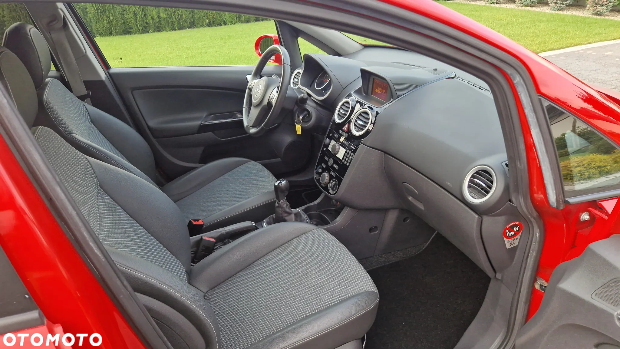 Opel Corsa 1.2 16V Cosmo - 8