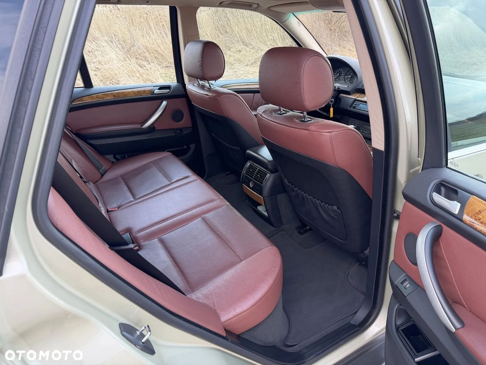 BMW X5 4.4i - 12
