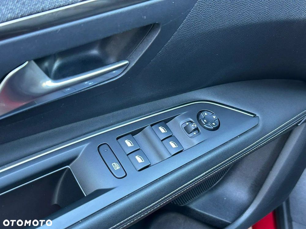 Peugeot 3008 1.2 PureTech Allure S&S EAT8 - 21