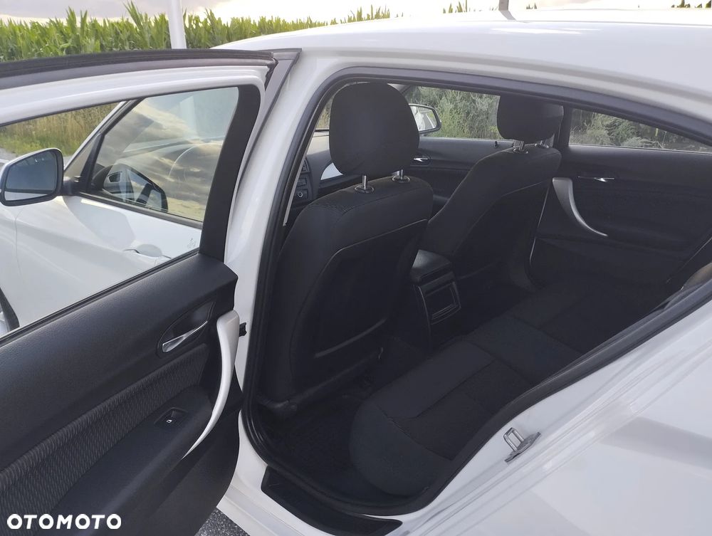 BMW Seria 1 114i - 12