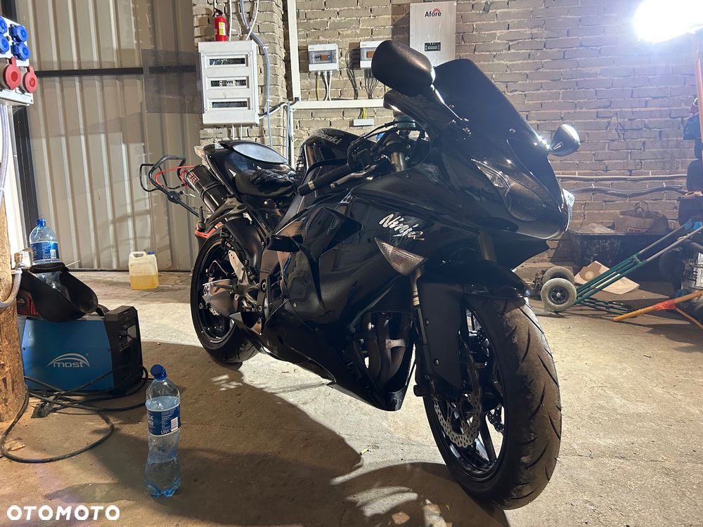 Kawasaki ZXR - 6