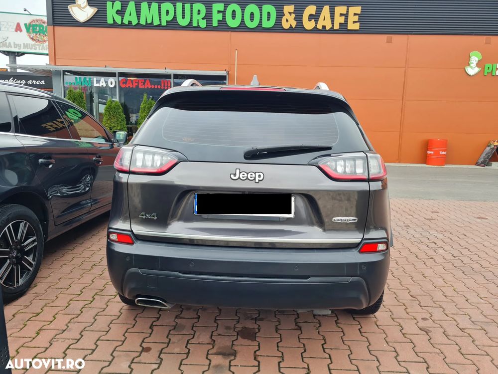 Jeep Cherokee - 11