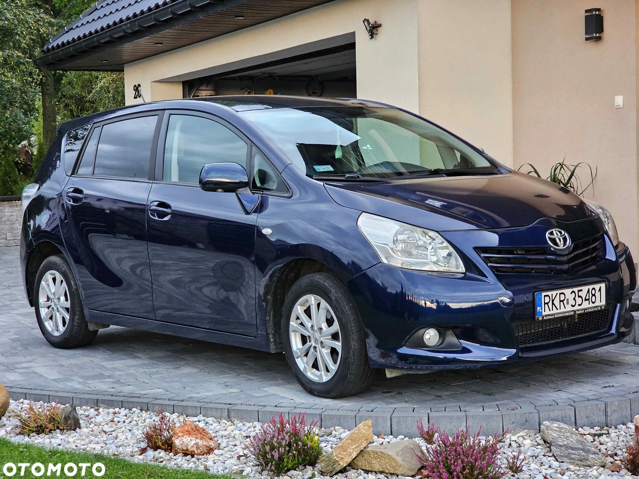 Toyota Verso 1.8 Sol plus NAVI 7os MS - 2