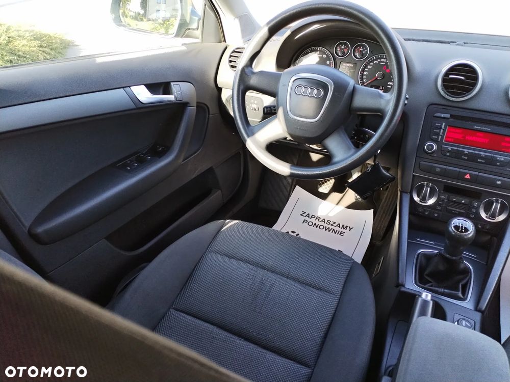 Audi A3 Sportback 1.6 Ambiente - 19