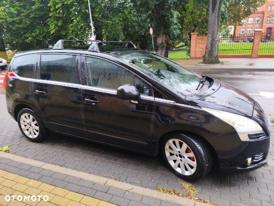 Peugeot 5008 HDI FAP 150 Family Plus - 4