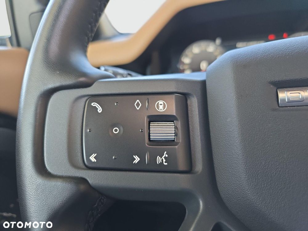 Land Rover Defender - 14