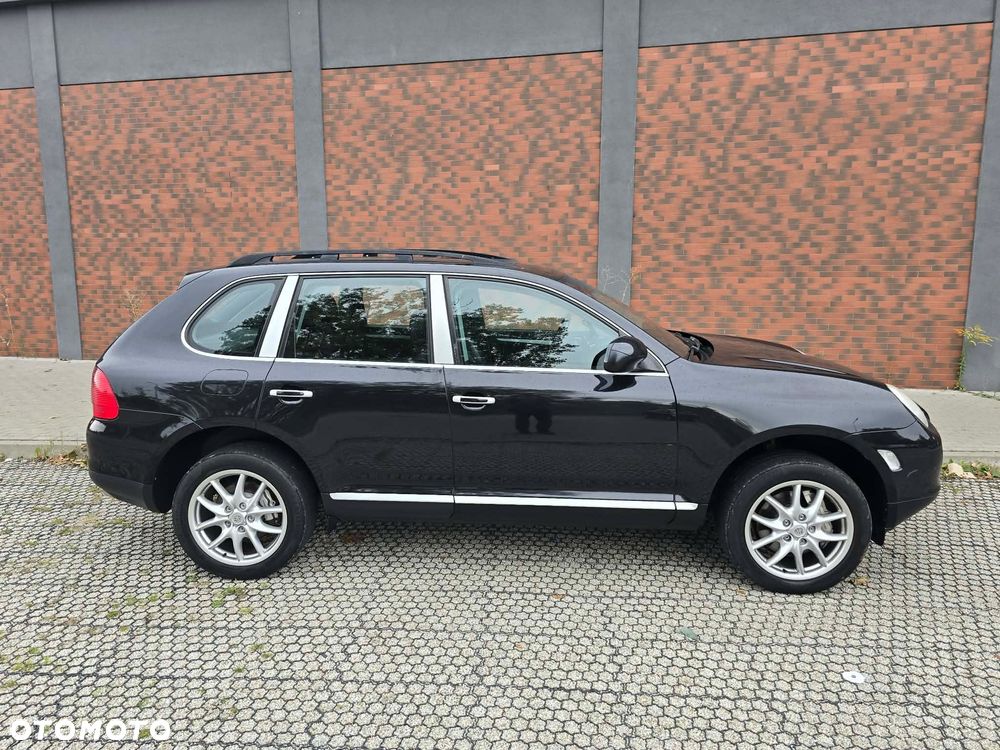 Porsche Cayenne - 25