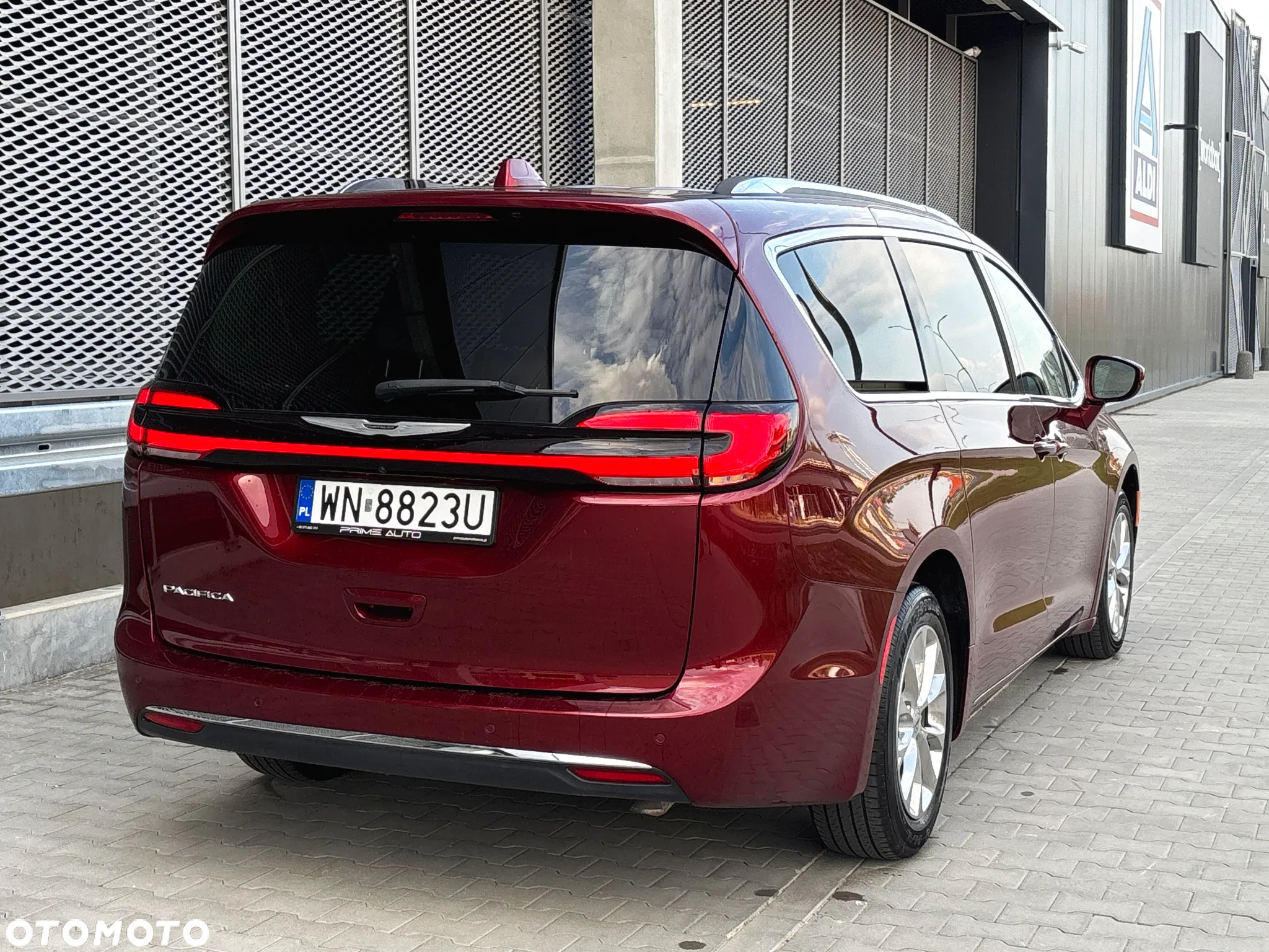 Chrysler Pacifica - 7