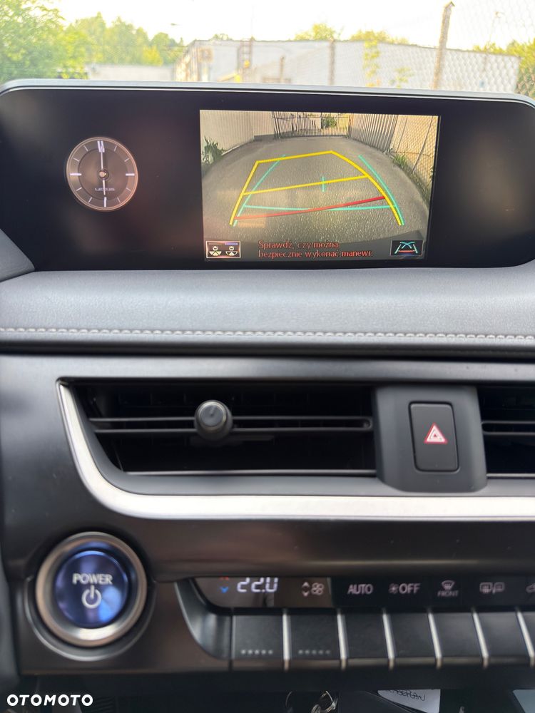 Lexus UX 250h Prestige 2WD - 17